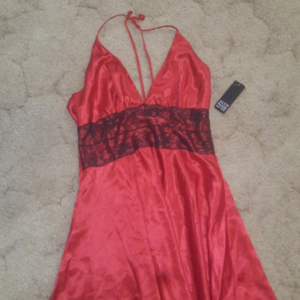 Nwt Red with black lace dress